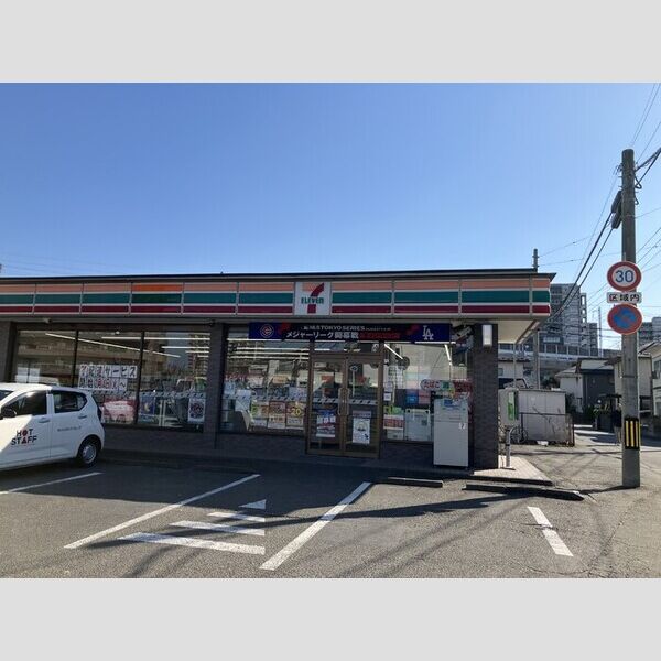 現地周辺 (セブンイレブン小田原八丁目店)