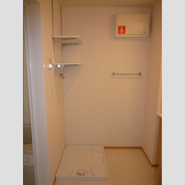 その他 (室内洗濯機置き場)