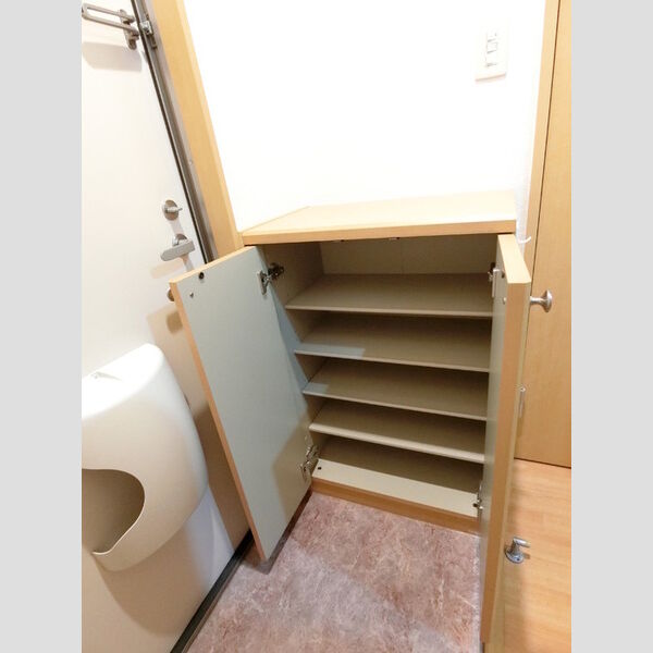 玄関 (シューズボックス)