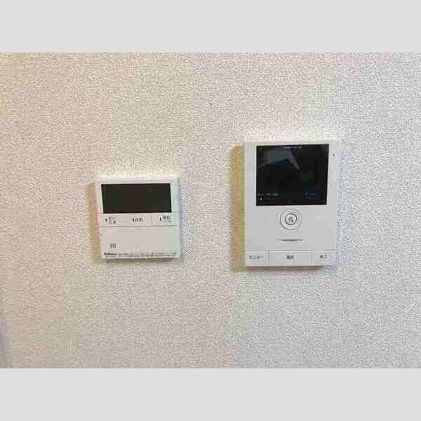その他設備 ((追い焚き付き給湯器)、TVインターホン)