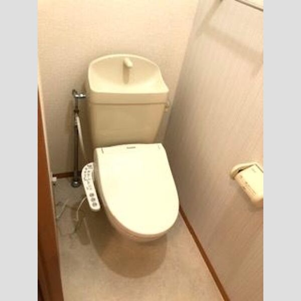 トイレ (トイレ)