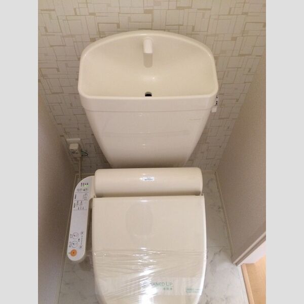 トイレ (温水洗浄便座)