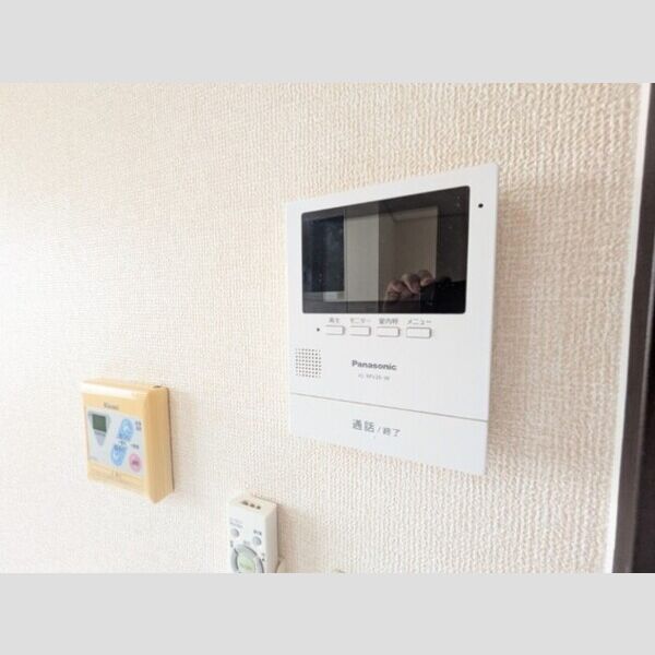 その他設備 (モニター付きインターホン)