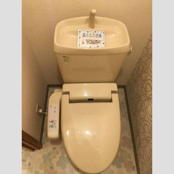 トイレ (温水洗浄便座付トイレ)