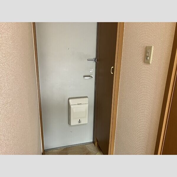 玄関 (玄関)