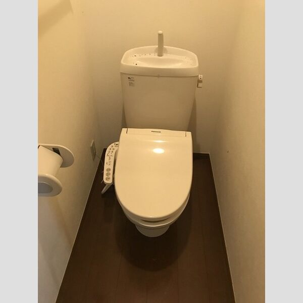 トイレ (温水洗浄便座)