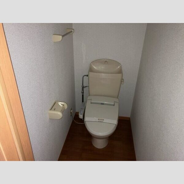 トイレ (トイレ)