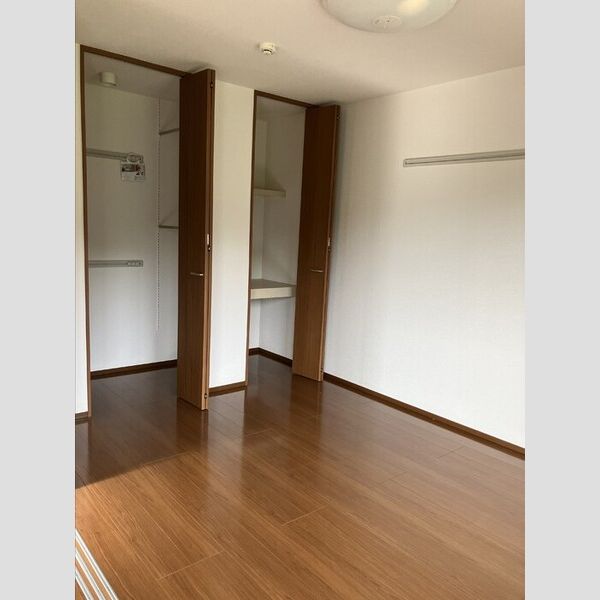 その他 (洋室収納)