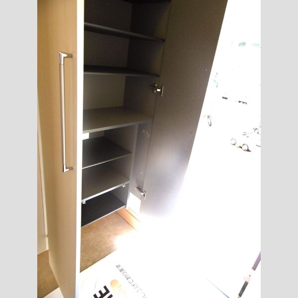 玄関 (玄関(シューズボックス))