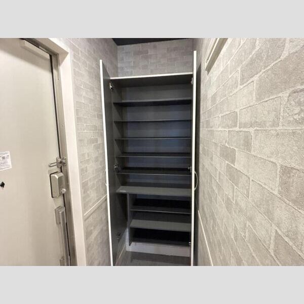 玄関 (シューズボックス)