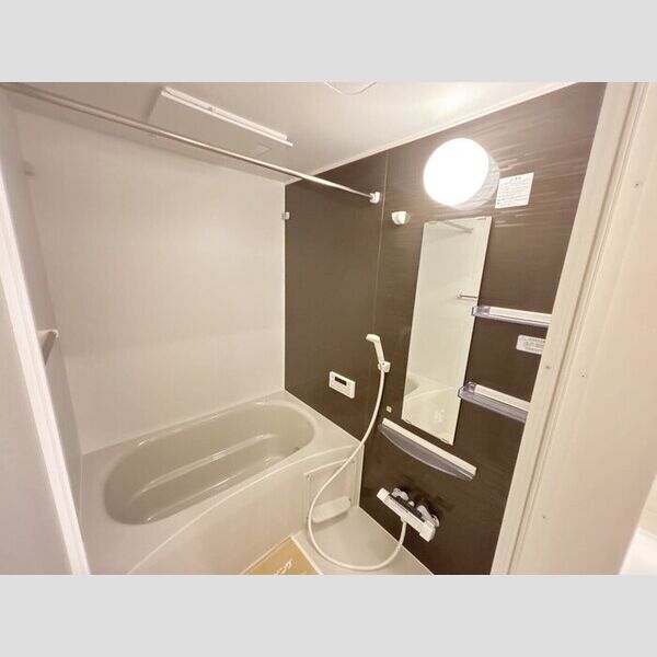 バス (追い焚き機能付き浴室)