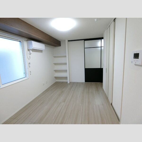 その他 (洋室・エアコン)