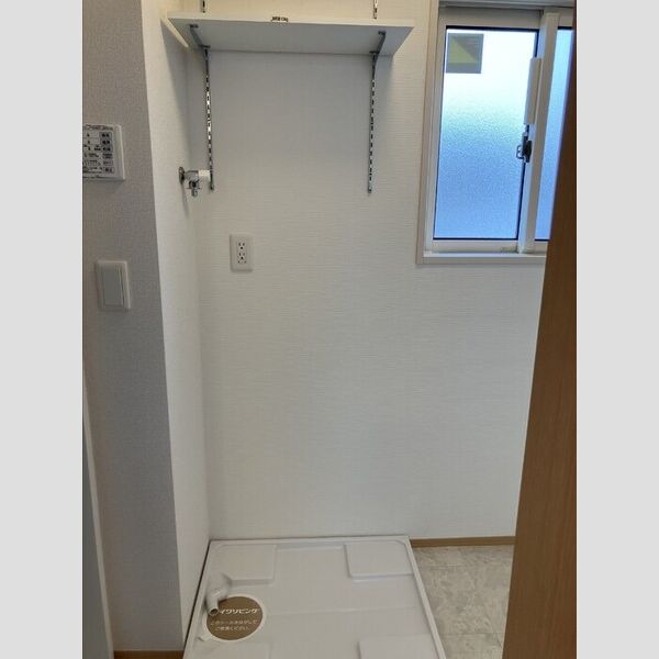 洗面所 (洗濯機置き場)