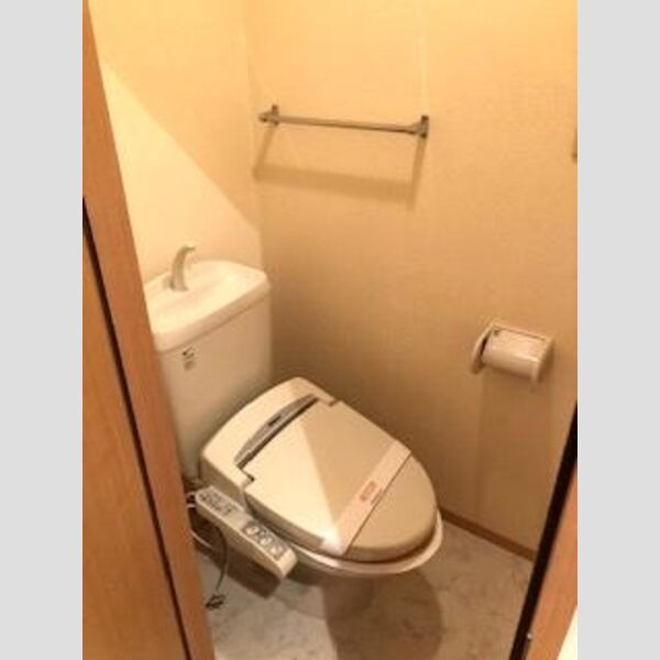 トイレ (トイレ)