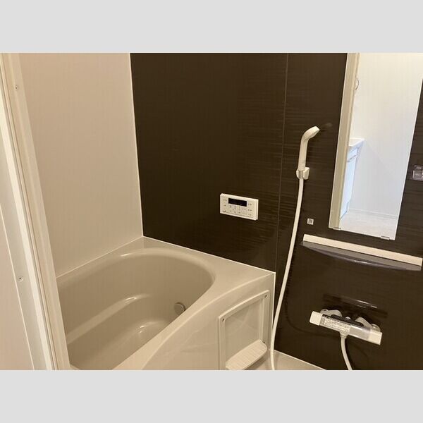 バス (追い焚き機能付き浴室)