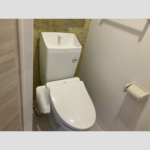 トイレ (温水洗浄暖房便座)