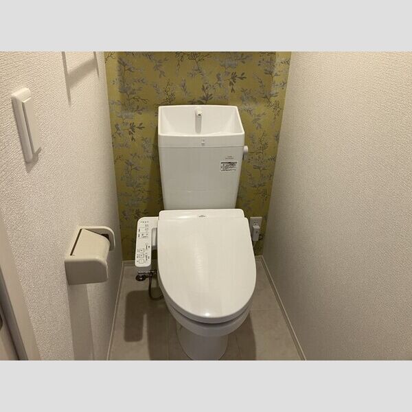 トイレ (温水洗浄暖房便座)