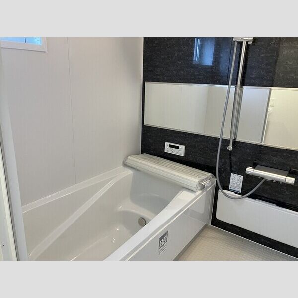 バス (追い焚き機能付き浴室)