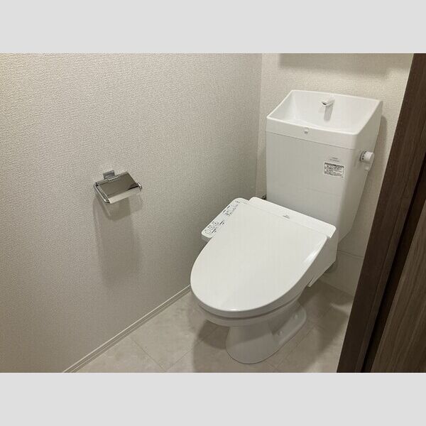 トイレ (温水洗浄暖房便座)