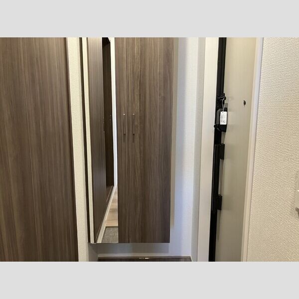 玄関 (玄関)