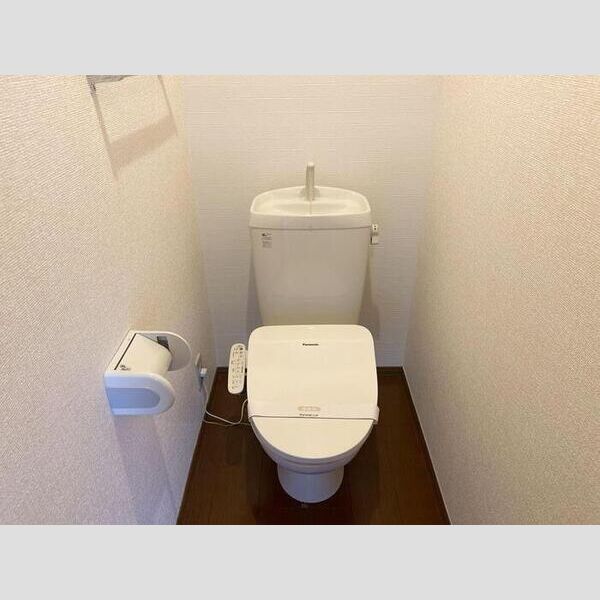 トイレ (温水洗浄暖房便座)