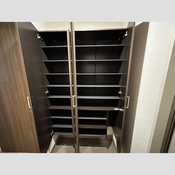 玄関 (シューズボックス)