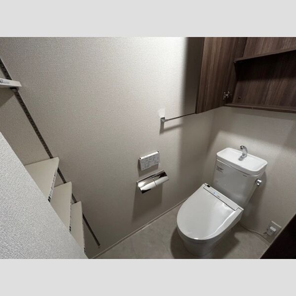 トイレ (温水洗浄暖房便座)