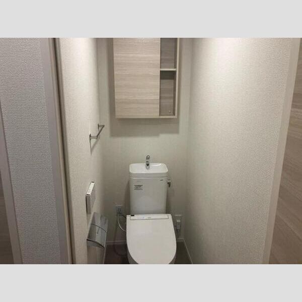 トイレ (温水洗浄暖房便座)