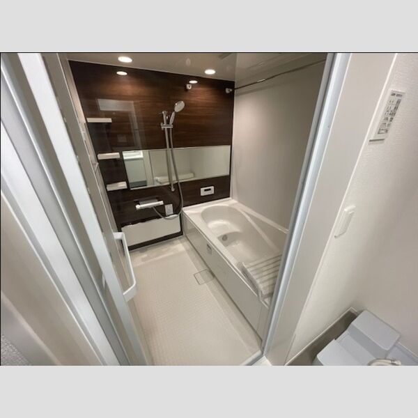 バス (追い焚き給湯機能付き浴室)