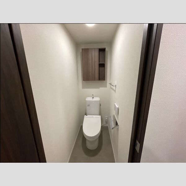 トイレ (温水洗浄暖房便座)