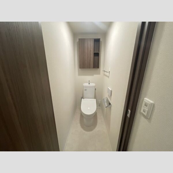 トイレ (温水洗浄暖房便座)