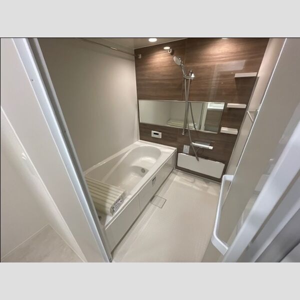 バス (追い焚き給湯機能付き浴室)