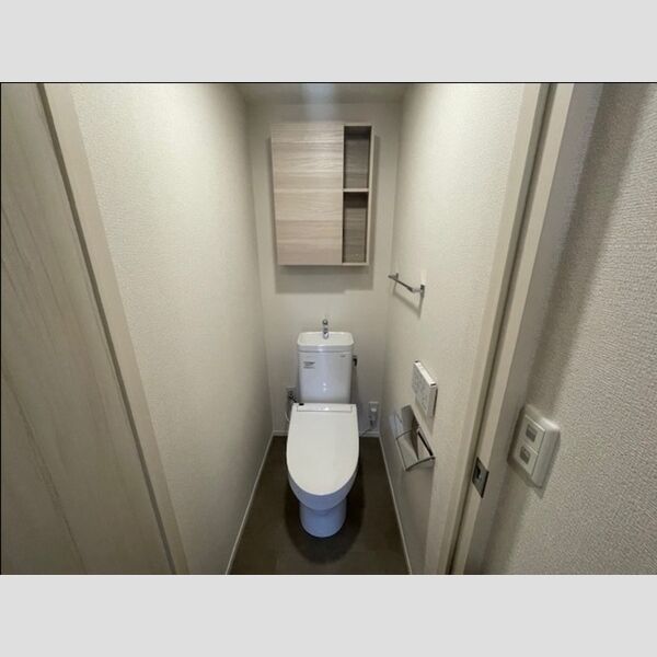 トイレ (温水洗浄暖房便座)