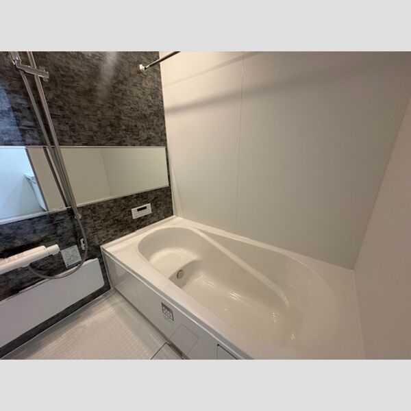 バス (追い焚き給湯機能付き浴室)