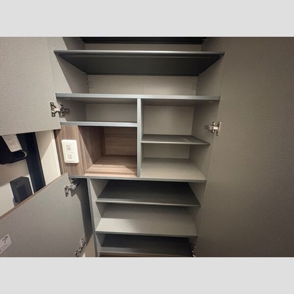 玄関 (シューズボックス)