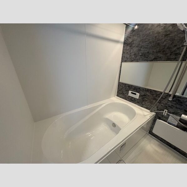 バス (追い焚き給湯機能付き浴室)