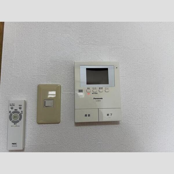 その他設備 (モニター付きインターホン)