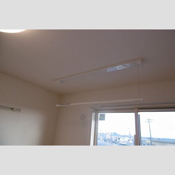 その他 (室内洗濯物干し)