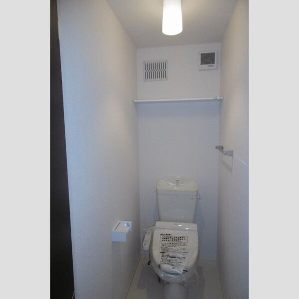 トイレ (温水洗浄便座)