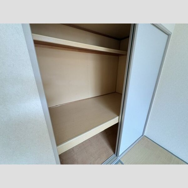 収納 (物入)