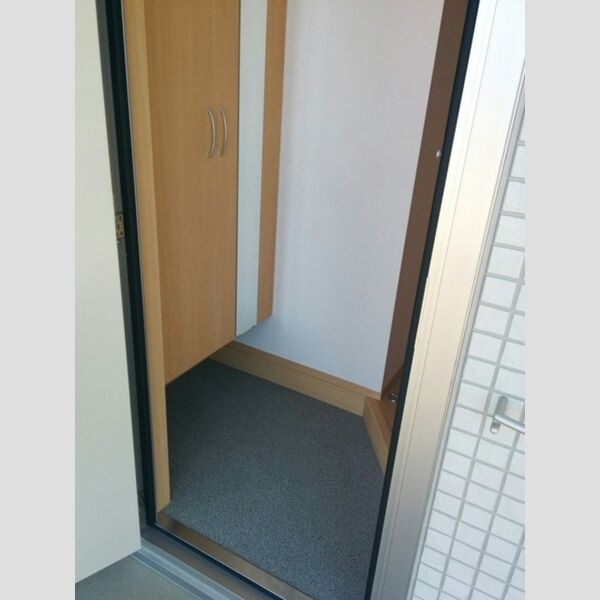 玄関 (玄関)