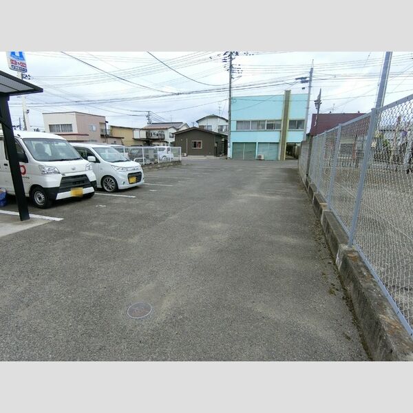 駐車場 (駐車場)