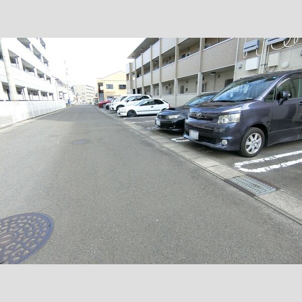 駐車場 (駐車場)