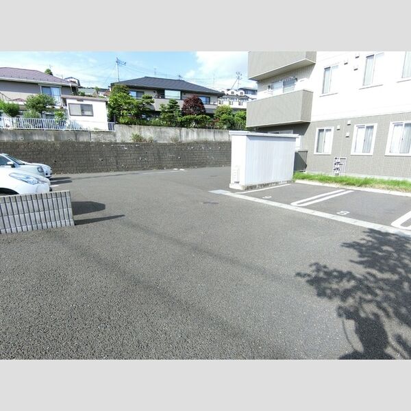駐車場 (駐車場)