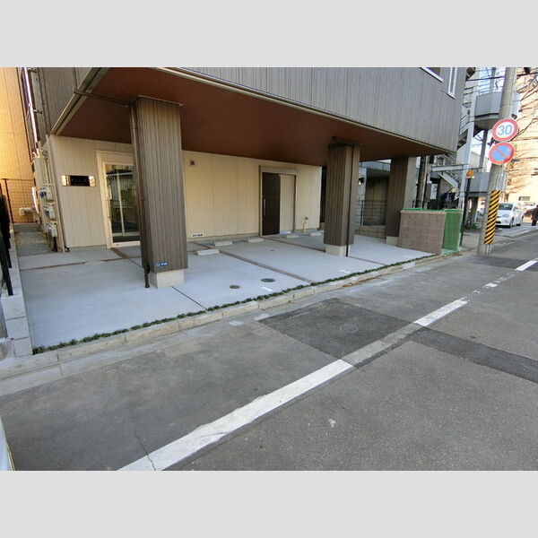駐車場 (駐車場)