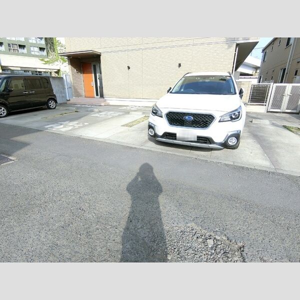 駐車場 (駐車場)