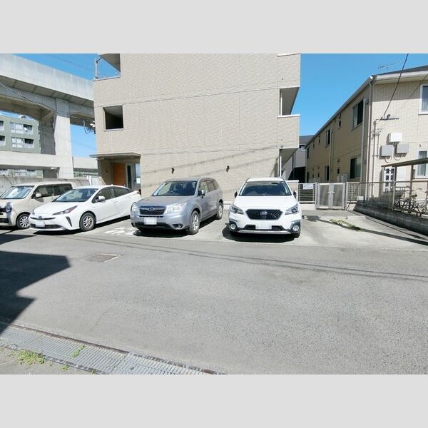 駐車場 (駐車場)