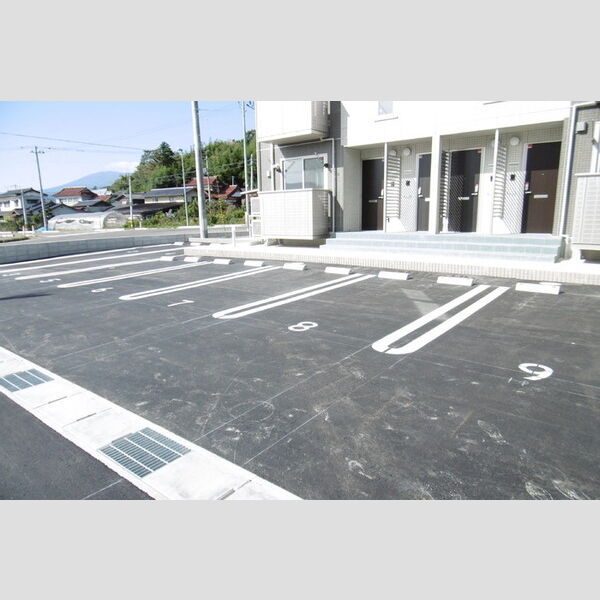 駐車場 (駐車場)
