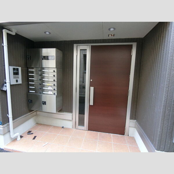 エントランス (エントランス)