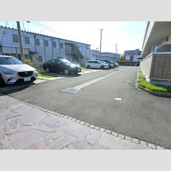 駐車場 (駐車場)